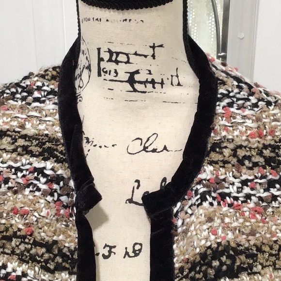 🆕 MNG Tweed Velvet Trim Blazer Open Front Two Pockets 3/4 Sleeves P2P 18” - Picture 2 of 12